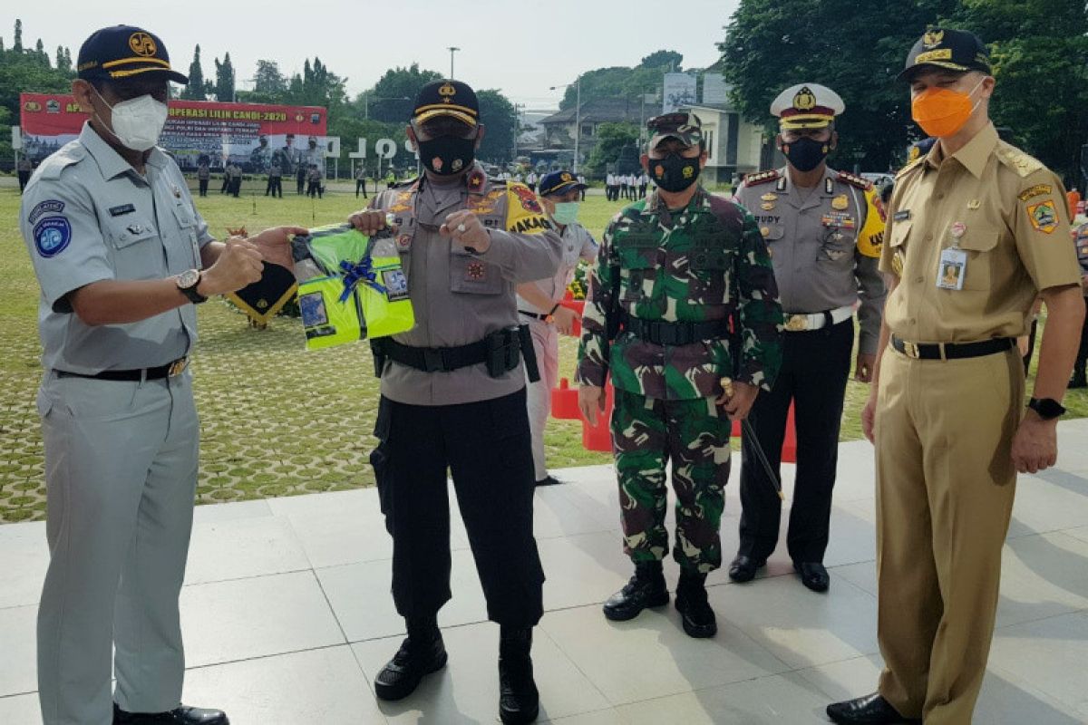 Libur akhir tahun, Jasa Raharja serahkan sarana pencegahan kecelakaan