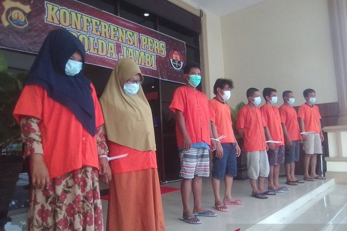 Ditresnarkoba Polda Jambi tangkap wanita simpan sabu-sabu di gendongan bayi