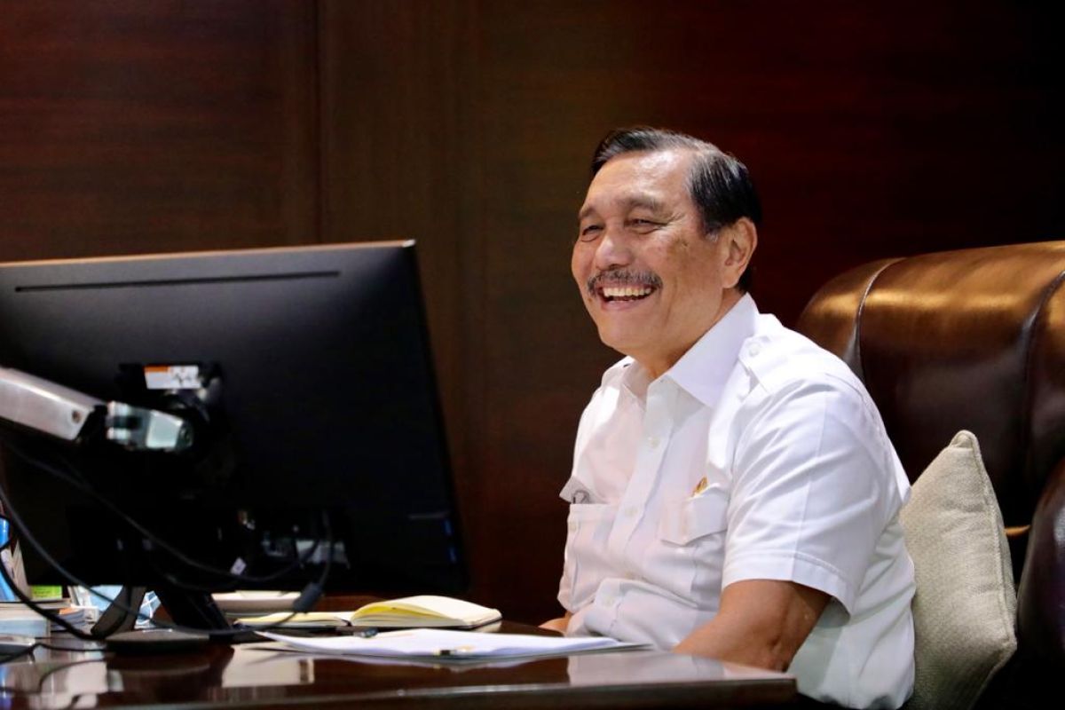 Menko Kemaritiman Luhut: Selamat Natal, tetap patuhi protokol kesehatan