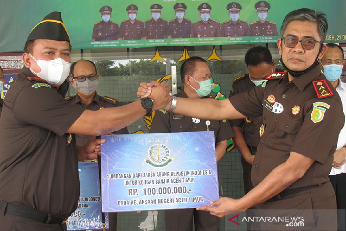 Terkena banjir. Kejari Aceh Utara dan Aceh Timur dapat bantuan Jaksa Agung