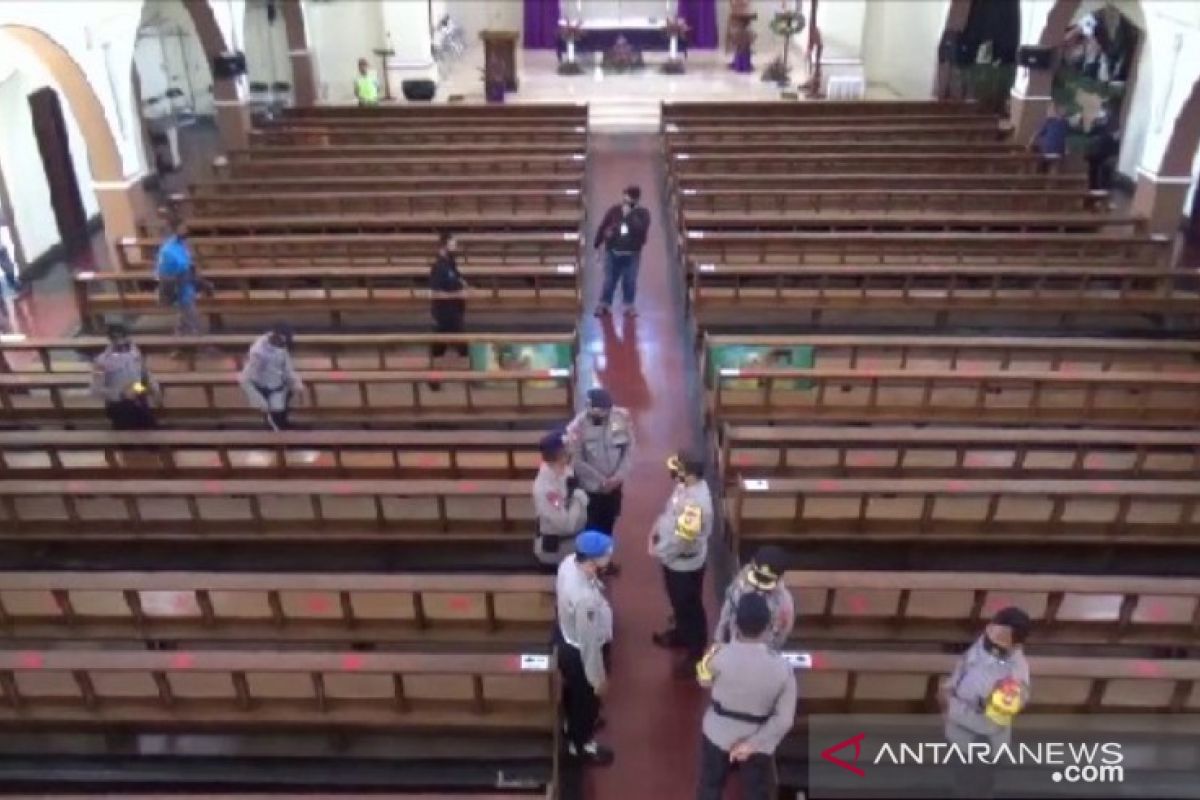 Polres Madiun Kota sisir gereja guna antisipasi gangguan misa Natal