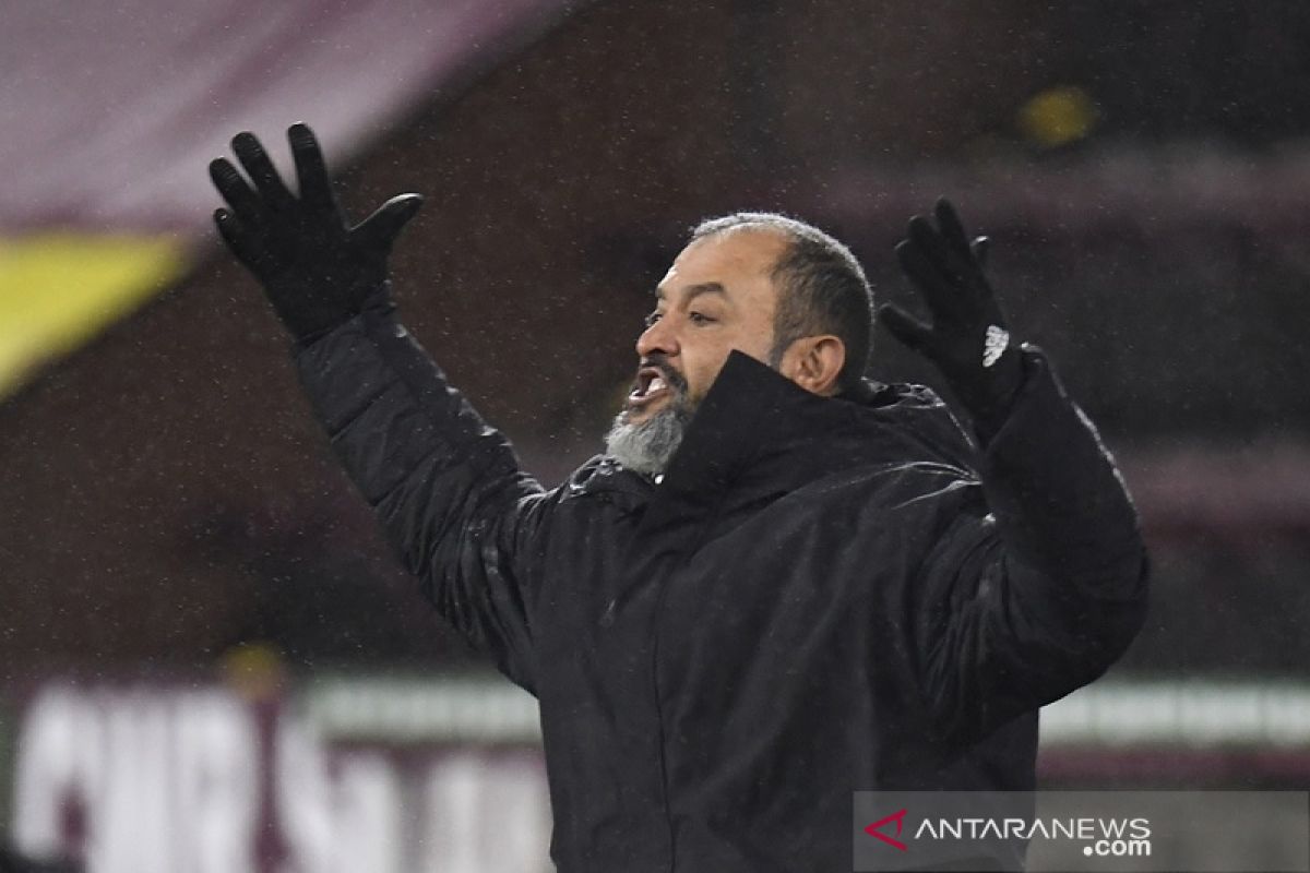 FA denda Nuno Espirito Santo Rp473 juta karena kritik wasit