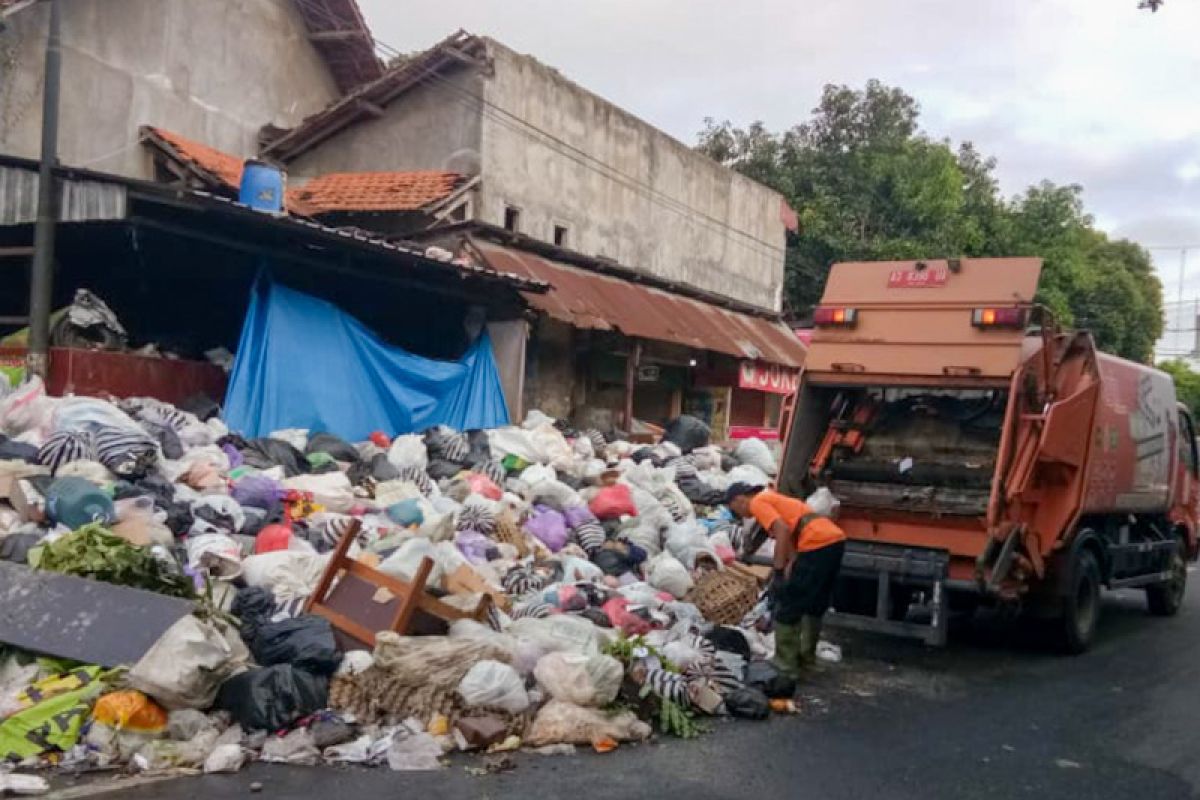 DLH Kota Yogyakarta ambil langkah darurat saat penutupan TPST Piyungan berlarut