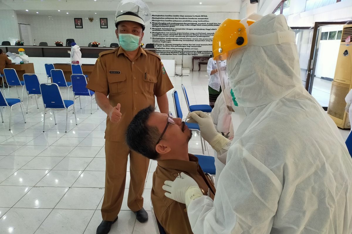 Ratusan ASN kantor Bupati Asahan di test swab