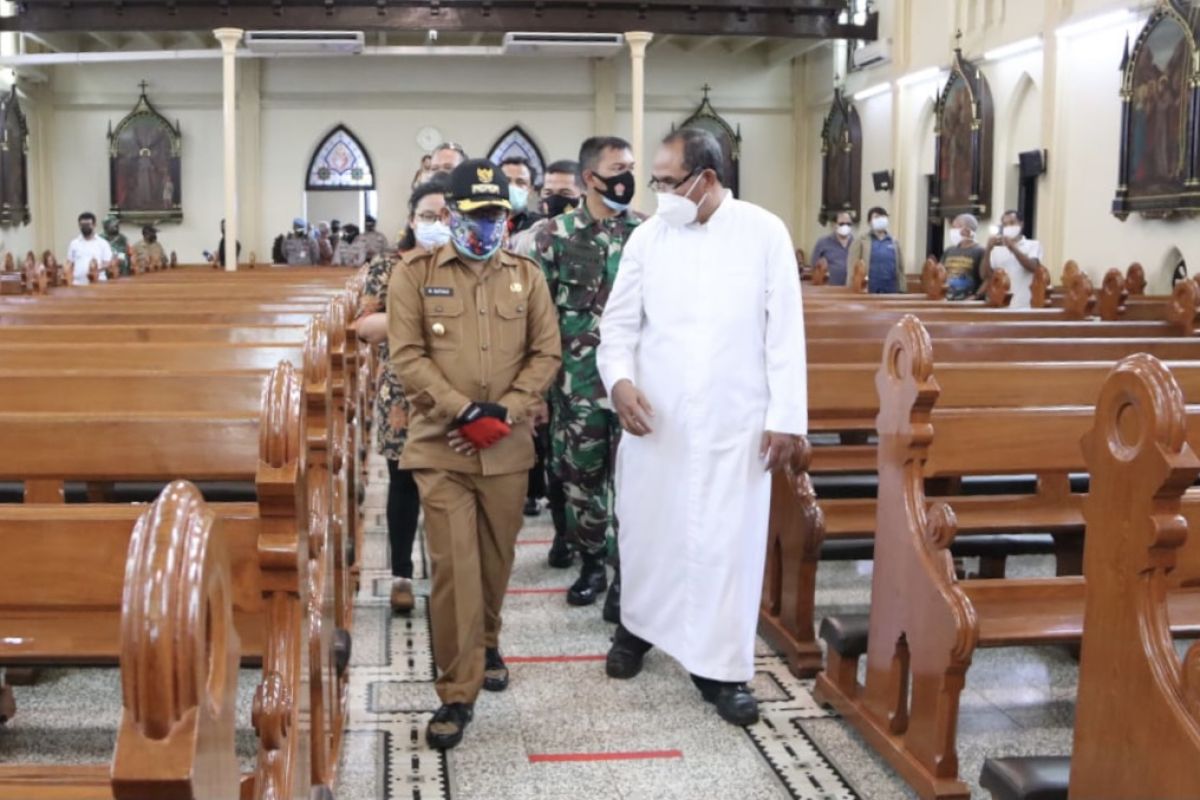 Forkopimda Kota Malang tinjau kesiapan gereja jelang Natal