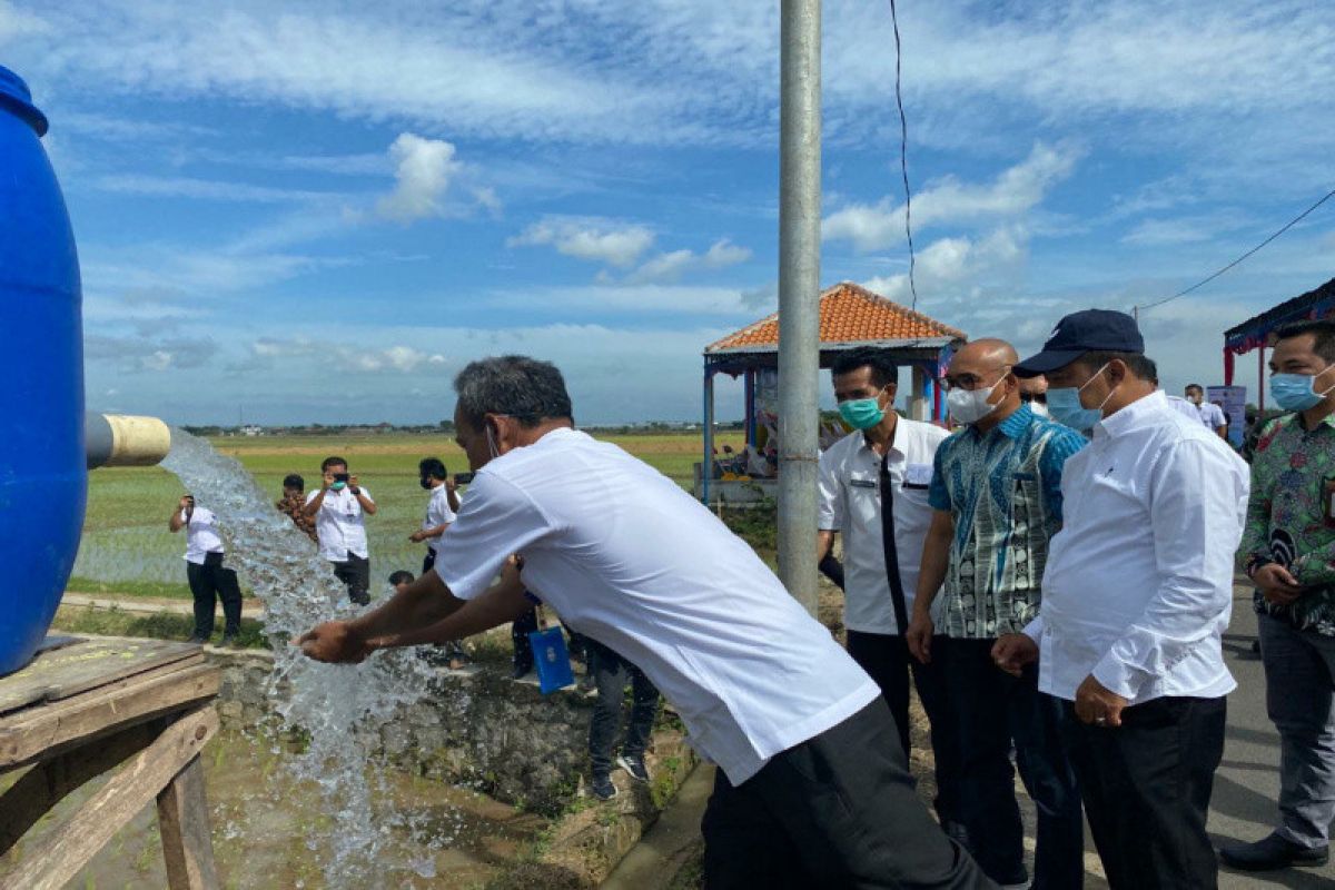 PLN bantu pemasangan listrik untuk irigasi di Karanganyar