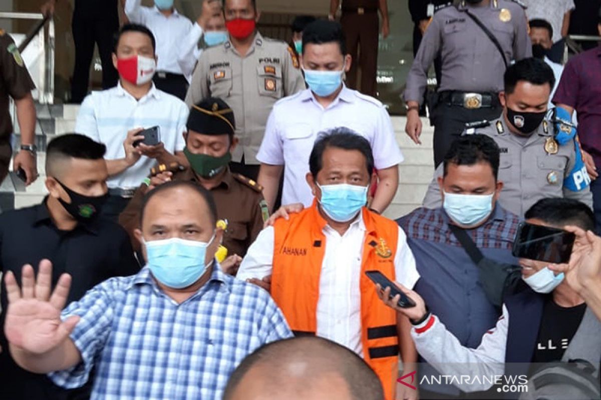 Sekdaprov Riau ditahan terkait korupsi saat jabat kepala Bappeda  Siak