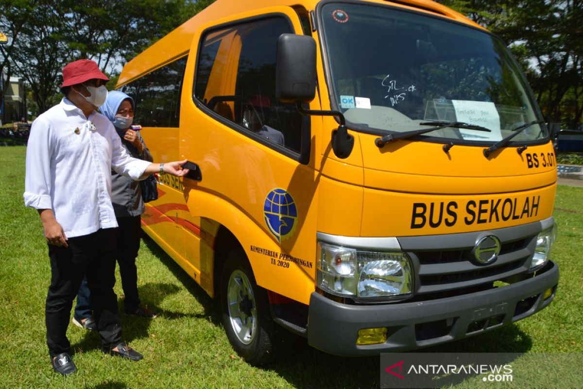 Bone Bolango terima bantuan bus sekolah dari Kemenhub