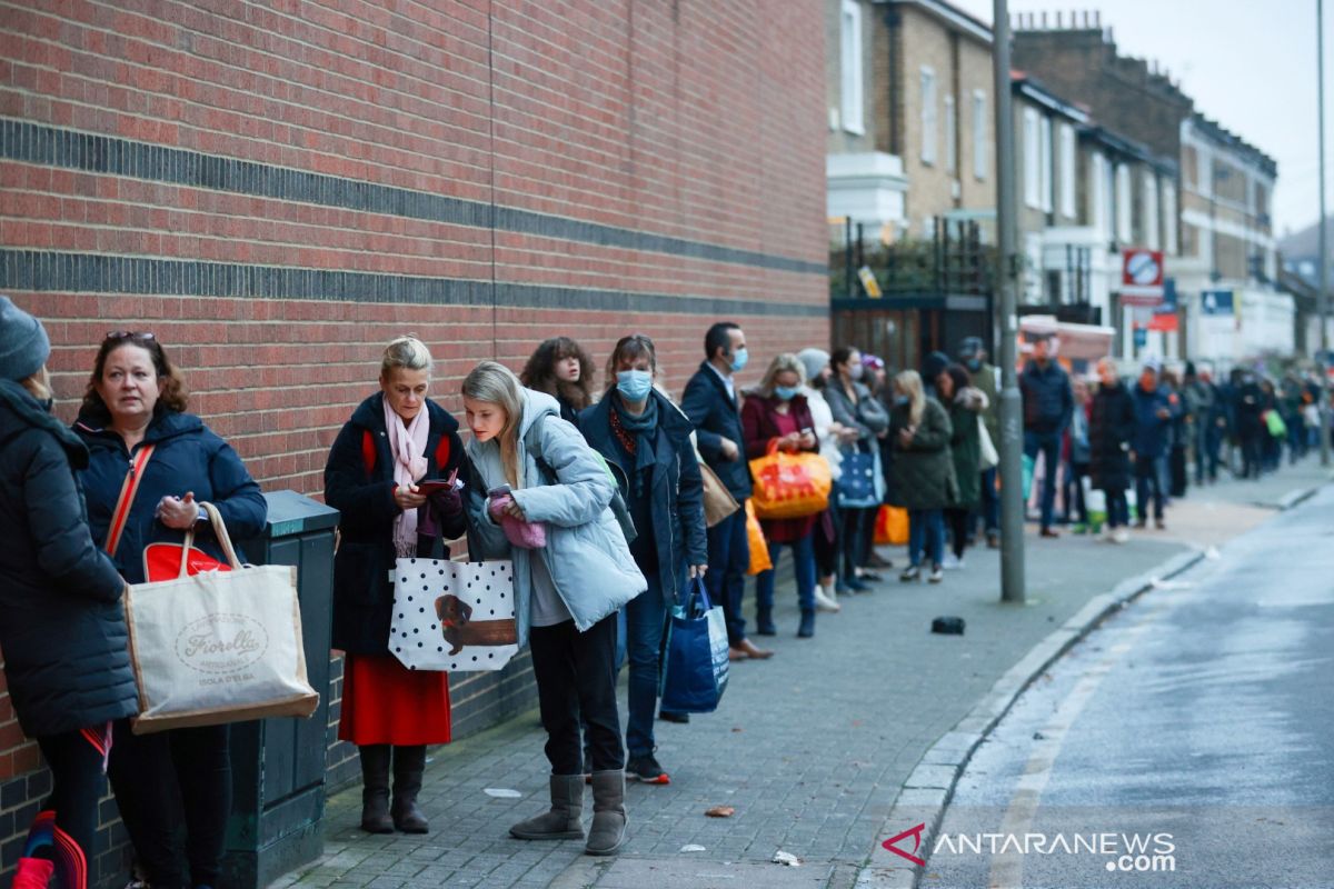 Inggris kembali 'lockdown', setelah varian baru COVID-19 menggila