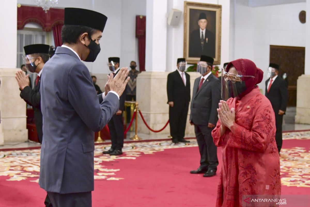 Pandangan mantan Hakim MK soal menteri rangkap jabatan kepala daerah