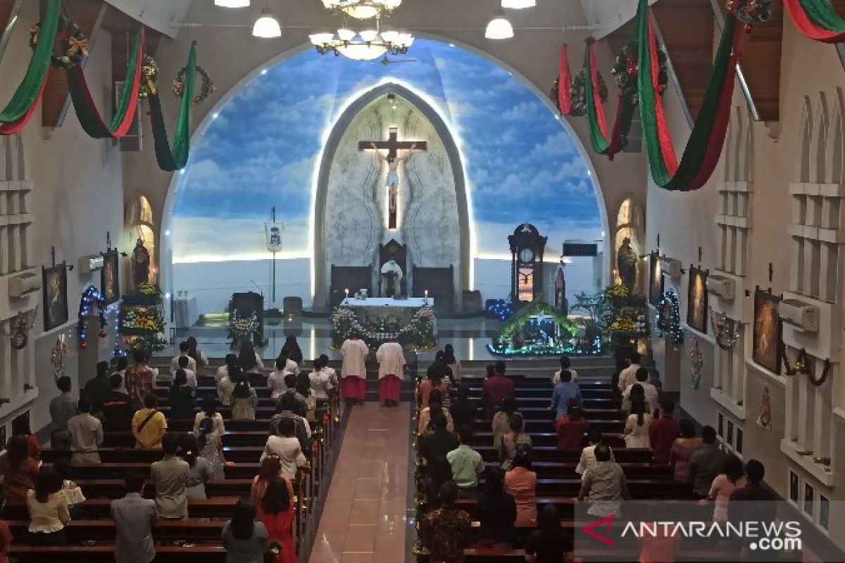 Gereja Katedral Medan perketat protokol  kesehatan saat Misa Natal