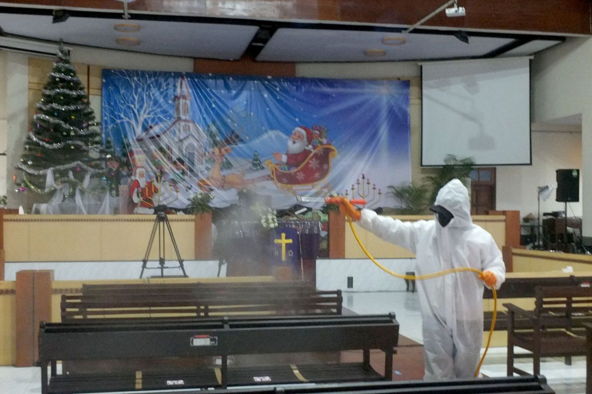 PMI Jember disinfeksi gereja jelang Natal