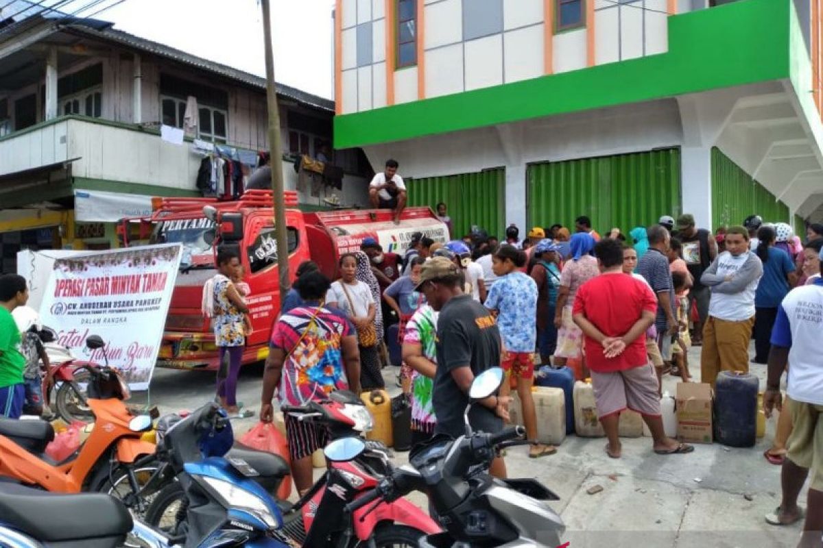 Disperindag Sarmi gelar operasi pasar minyak tanah jelang Natal