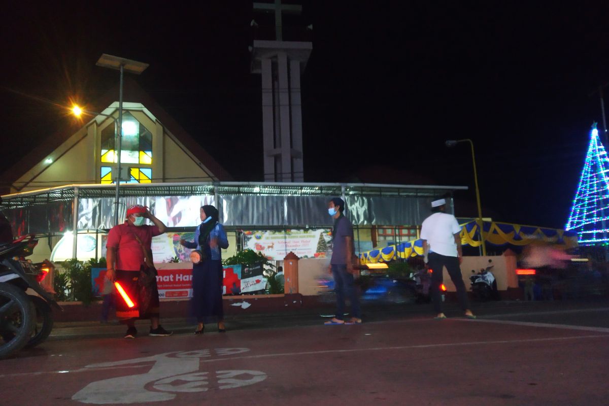 HMI bantu kawal ibadah malam Misa Natal di Manokwari