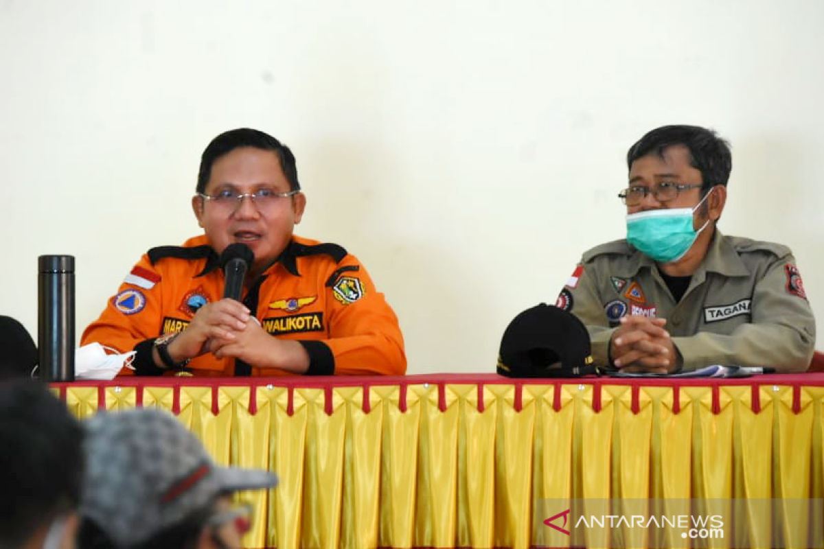 Wali Kota Gorontalo antar langsung bantuan terdampak banjir Monano