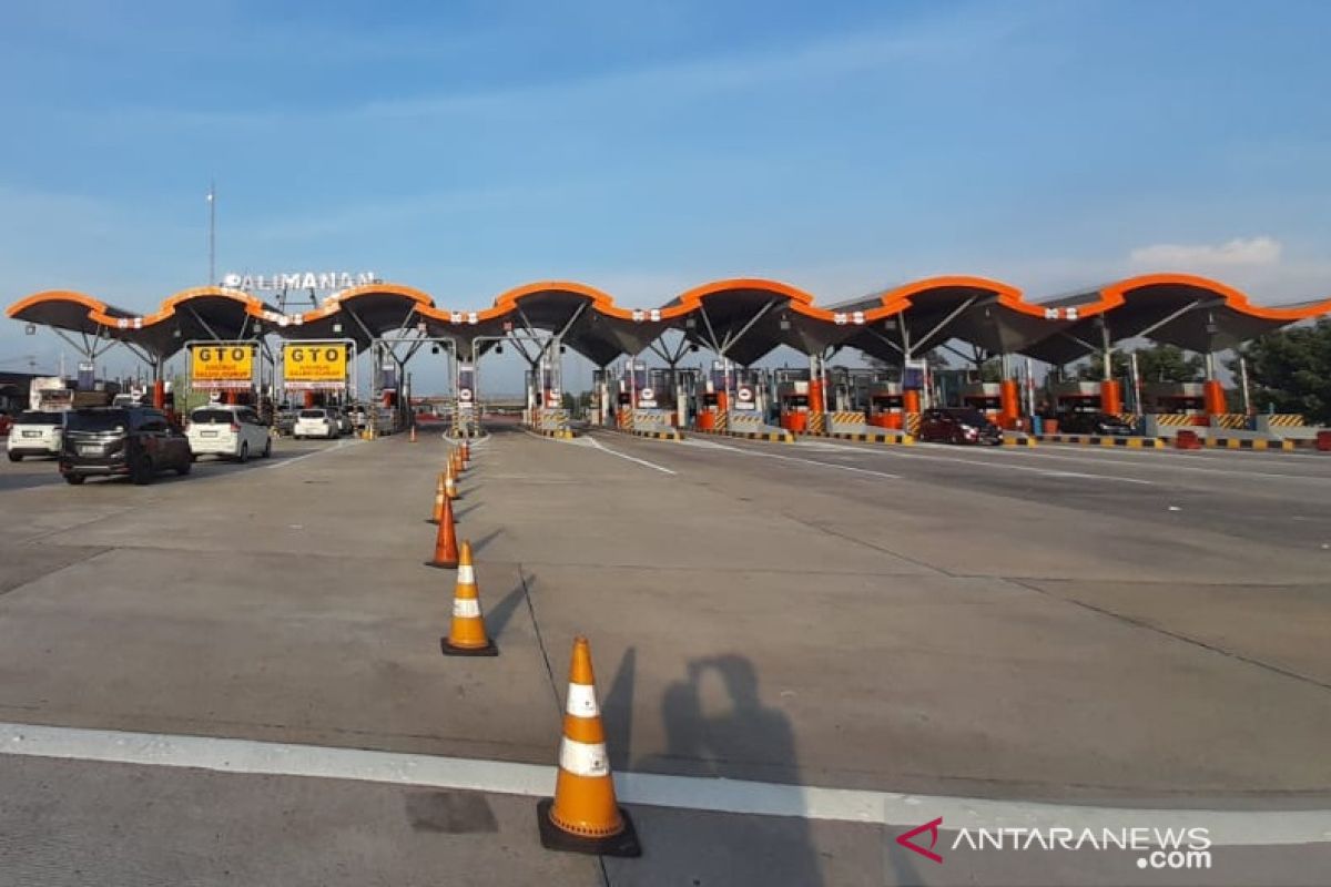 30 GTO di gerbang Tol Palimanan dibuka untuk antisipasi kepadatan arus lalu lintas