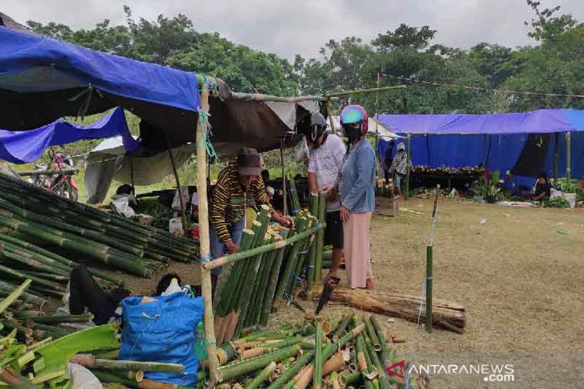 Pedagang bambu banjiri Palu jelang Natal 2020