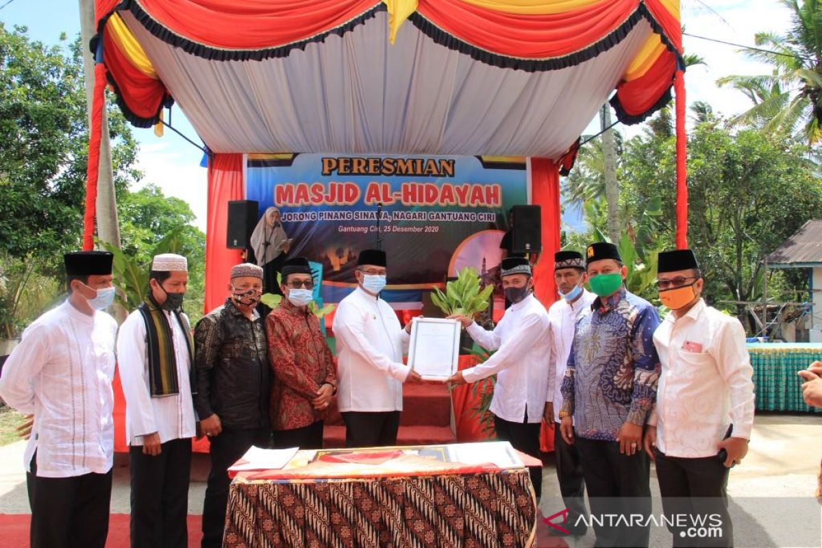 Dalam tingkatkan ibadah, Bupati Solok ajak masyarakat jalankan subuh berjamaah dan magrib mengaji