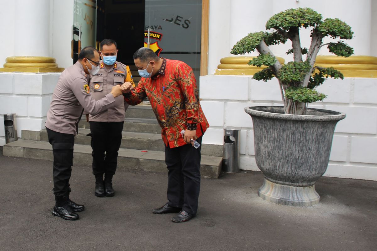 Plt Wali Kota Surabaya bersama Forpimda bahas pengamanan liburan Nataru