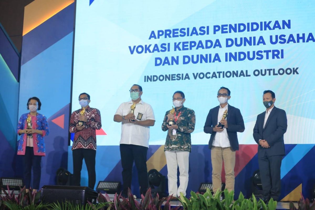 PLN raih penghargaan pendidikan vokasi dari Kemendikbud