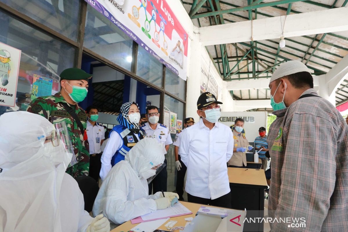 Pemkot Tangerang dan BPTJ gelar tes cepat antigen di Terminal Poris Plawad