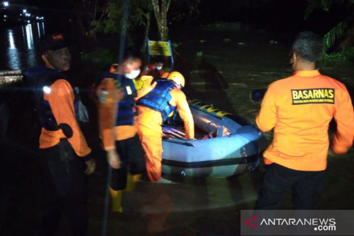 Air Sungai Belawan meluap genangi rumah warga di Deli Serdang