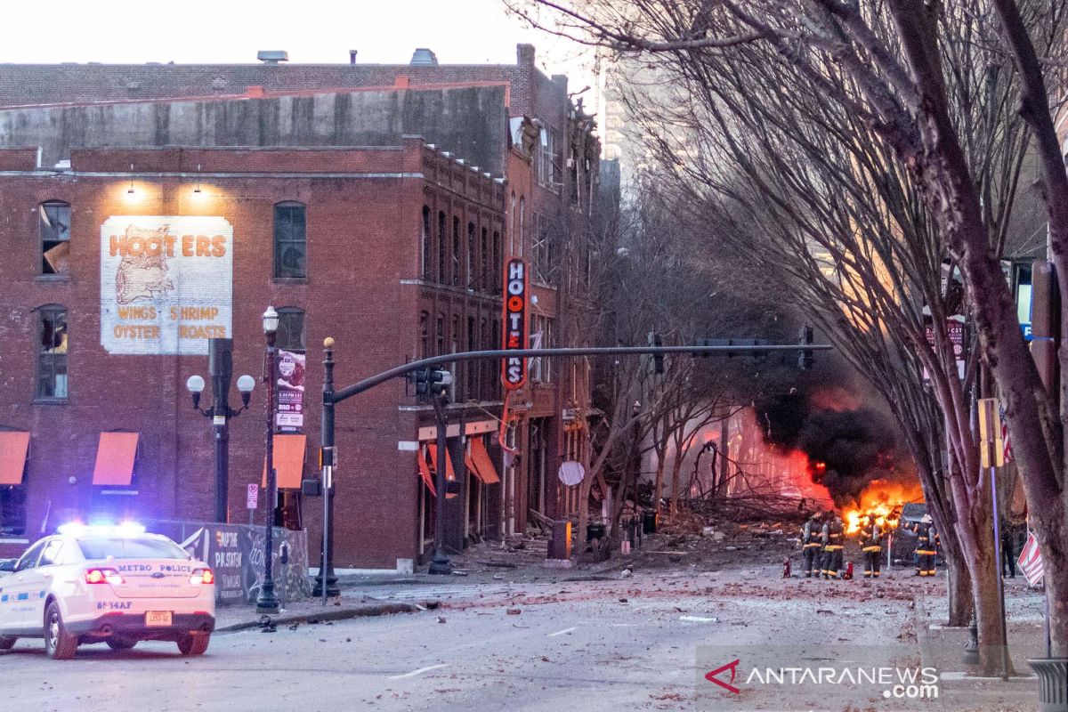 Mobil RV meledak di Nashville AS, diduga akibat bom