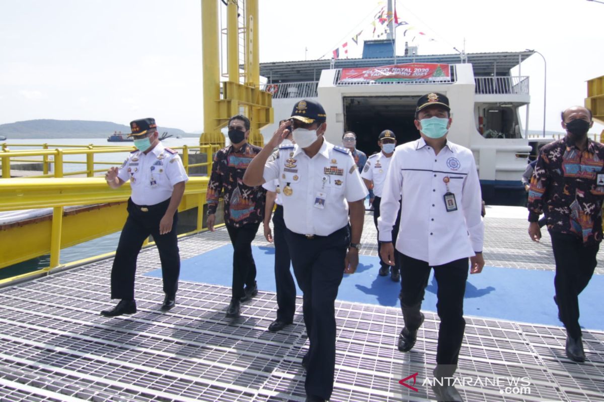 ASDP Indonesia Ferry buka pelayaran perdana rute Ketapang-Lembar