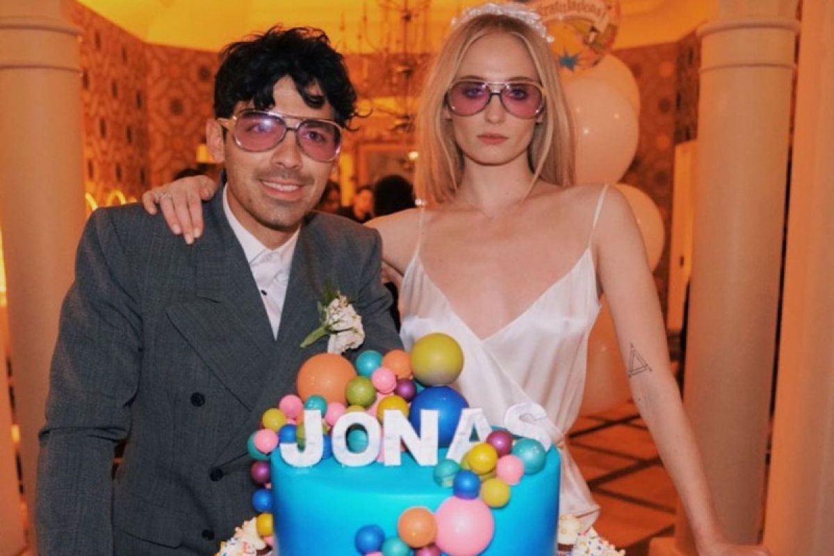 Sophie Turner & Joe Jonas rayakan Natal pertama sebagai orang tua