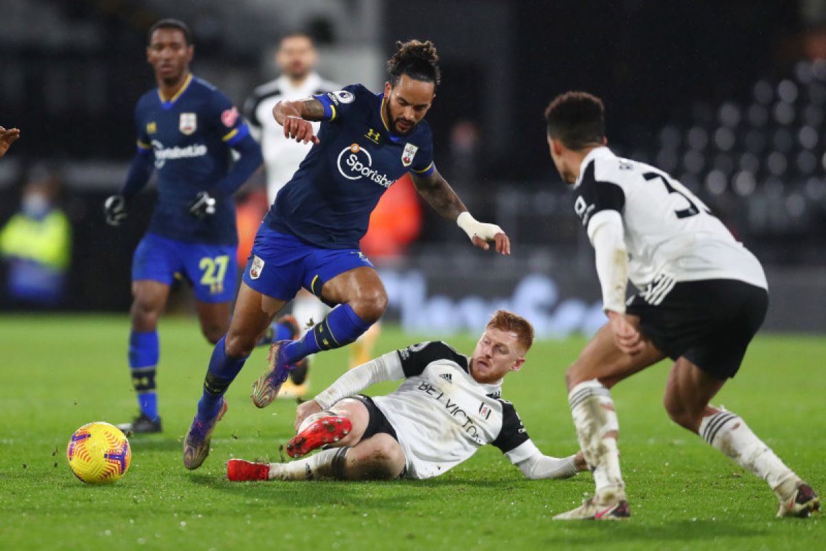 Southampton diimbangi Fulham dalam Boxing Day