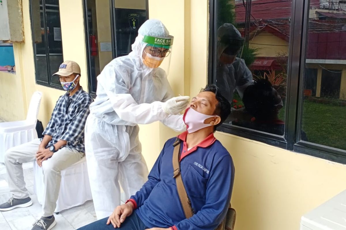 Wartawan peliput di Polda Lampung jalani tes cepat antigen