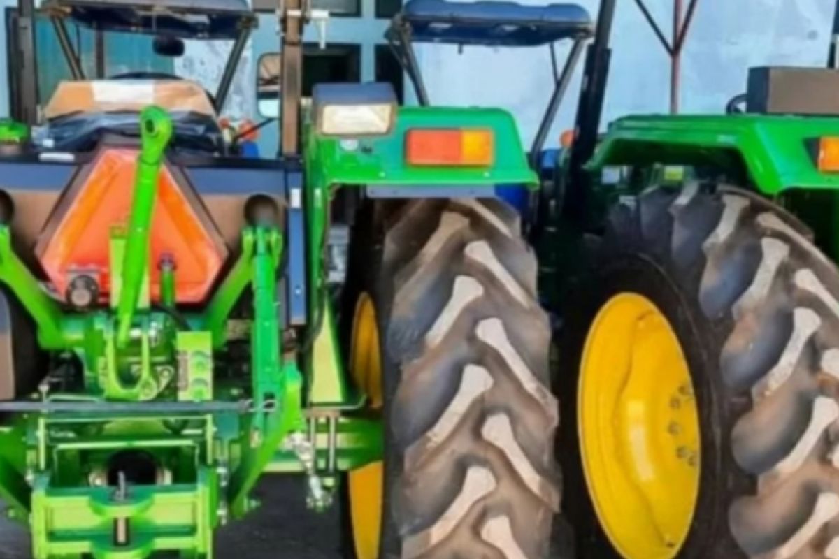 NTT sediakan 109 traktor dukung program TJPS