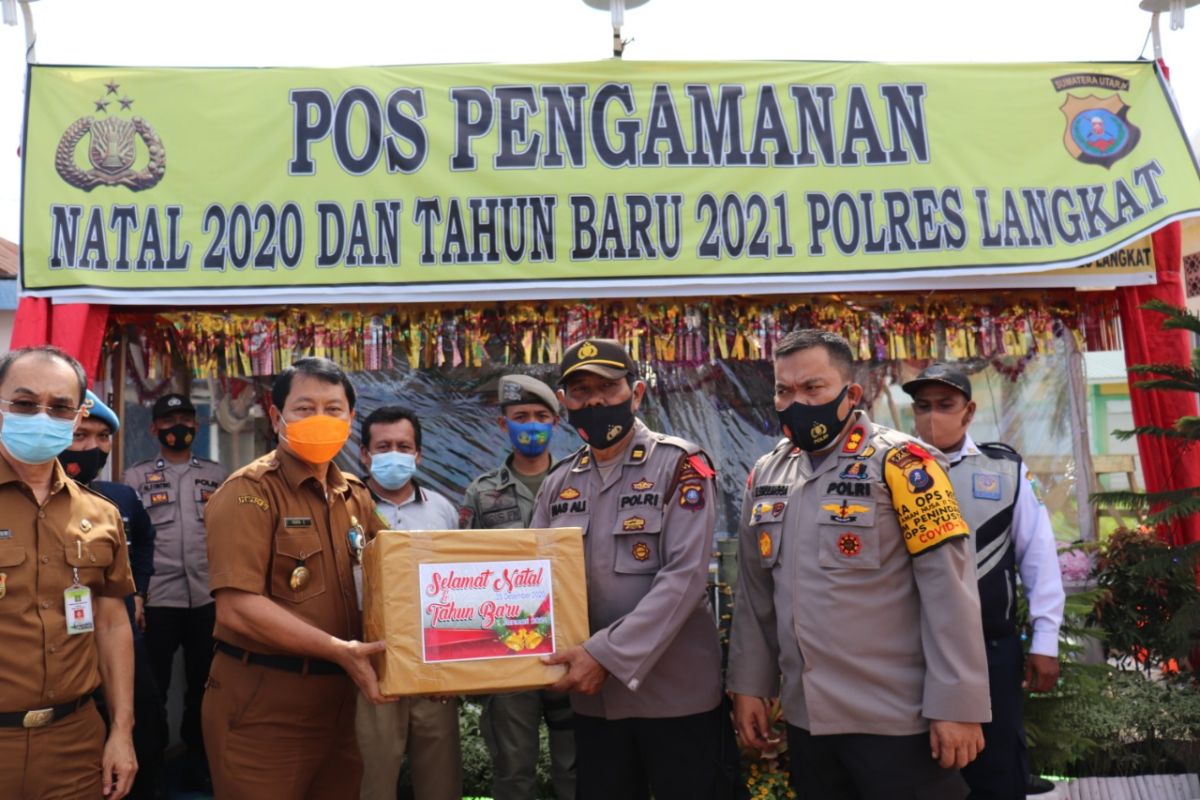 Pemkab Langkat berikan bingkisan di berbagai Pos PAM Tahun Baru