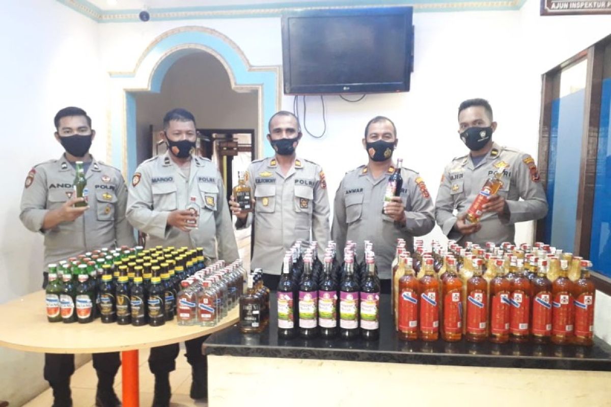 Polisi gagalkan penyelundupan 189 botol miras ke Mamberamo Raya