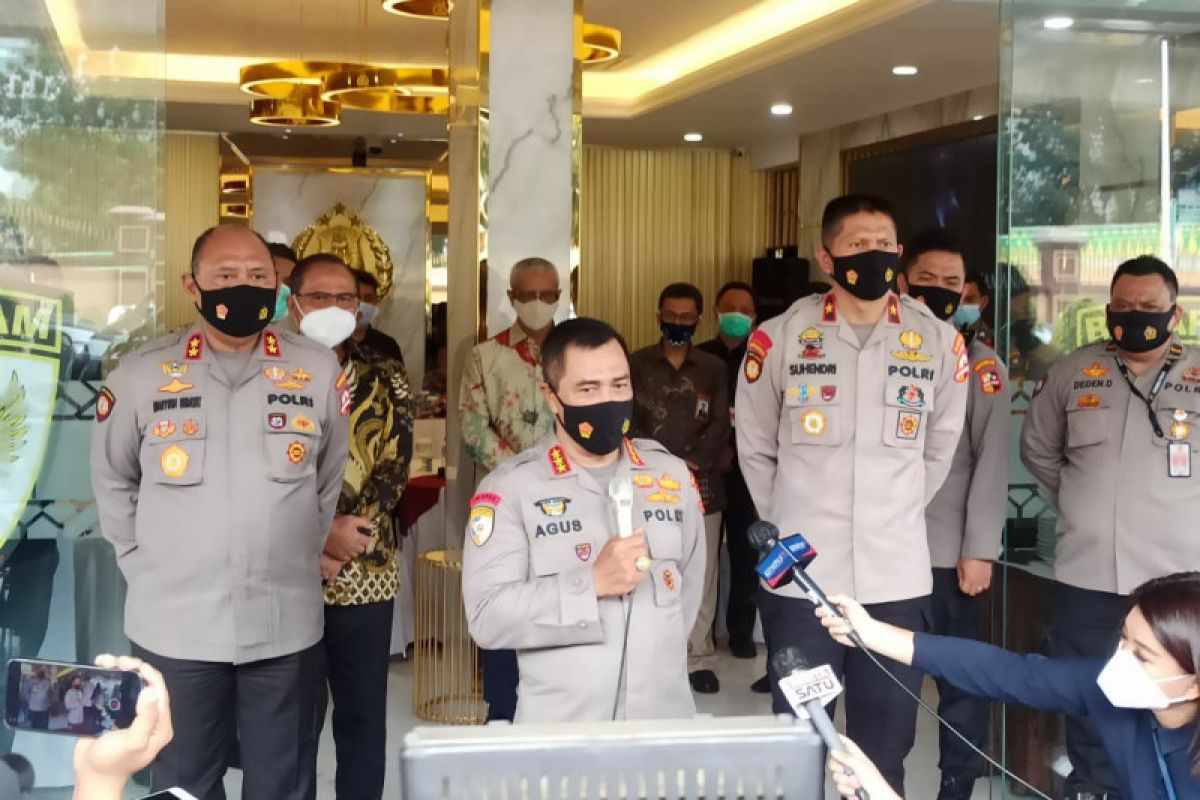 Kabaharkam serahkan sertifikat gold reward pada 5 perusahaan obvitnas