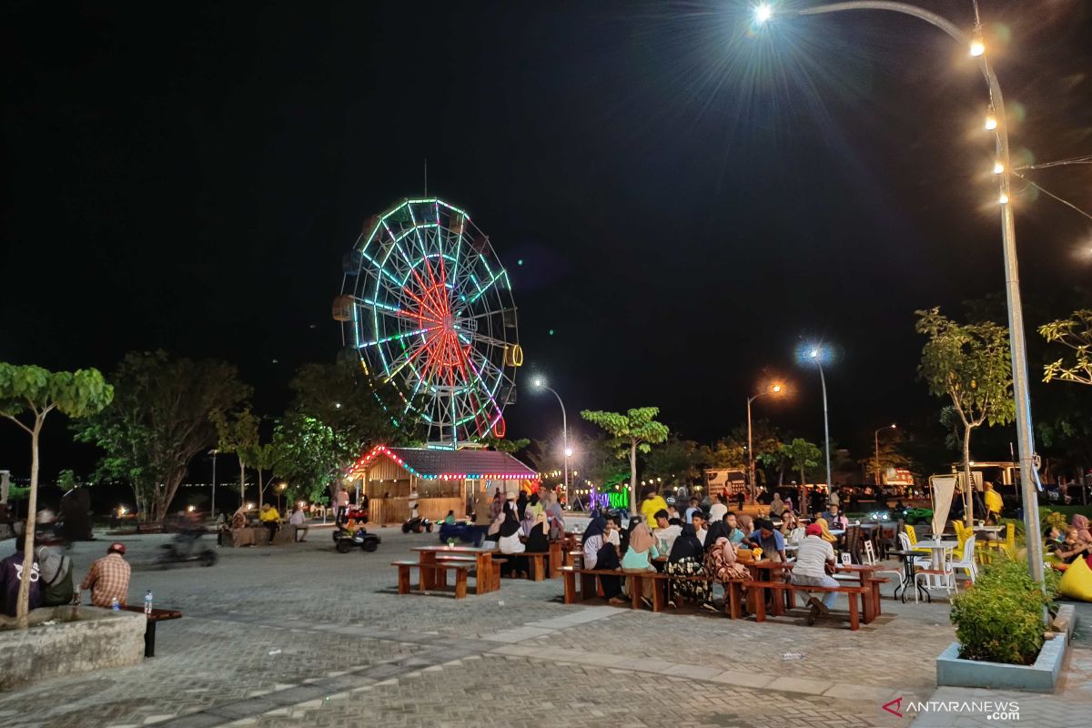 Wisata malam di Palu