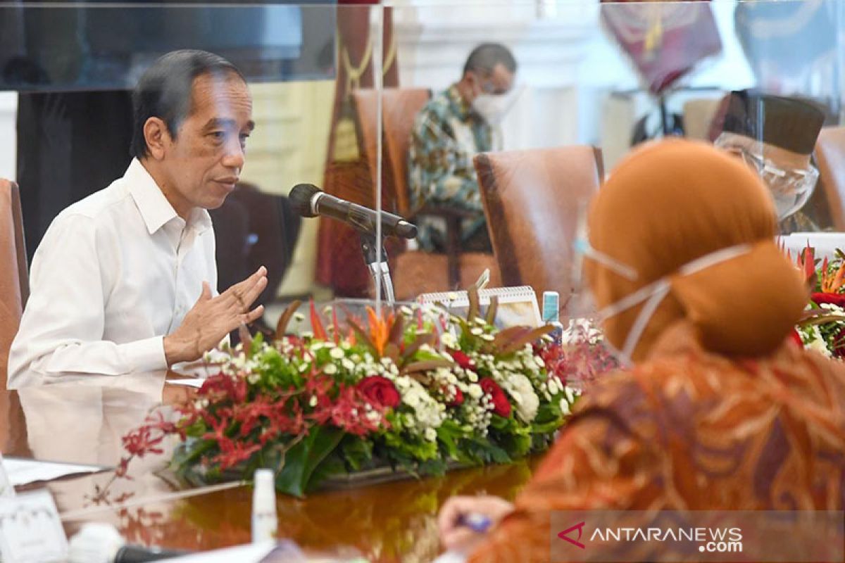 Presiden Jokowi luncurkan bantuan tunai 34 provinsi di Indonesia