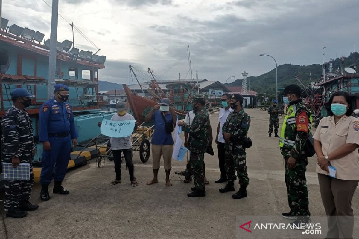 Cegah peningkatan COVID-19, Pol Air bersama tim razia pekerja pelabuhan