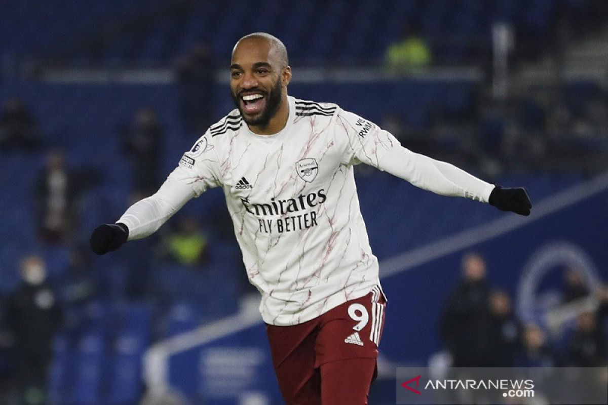 Arsenal lanjutkan tren positif berkat peran "supersub" Lacazette