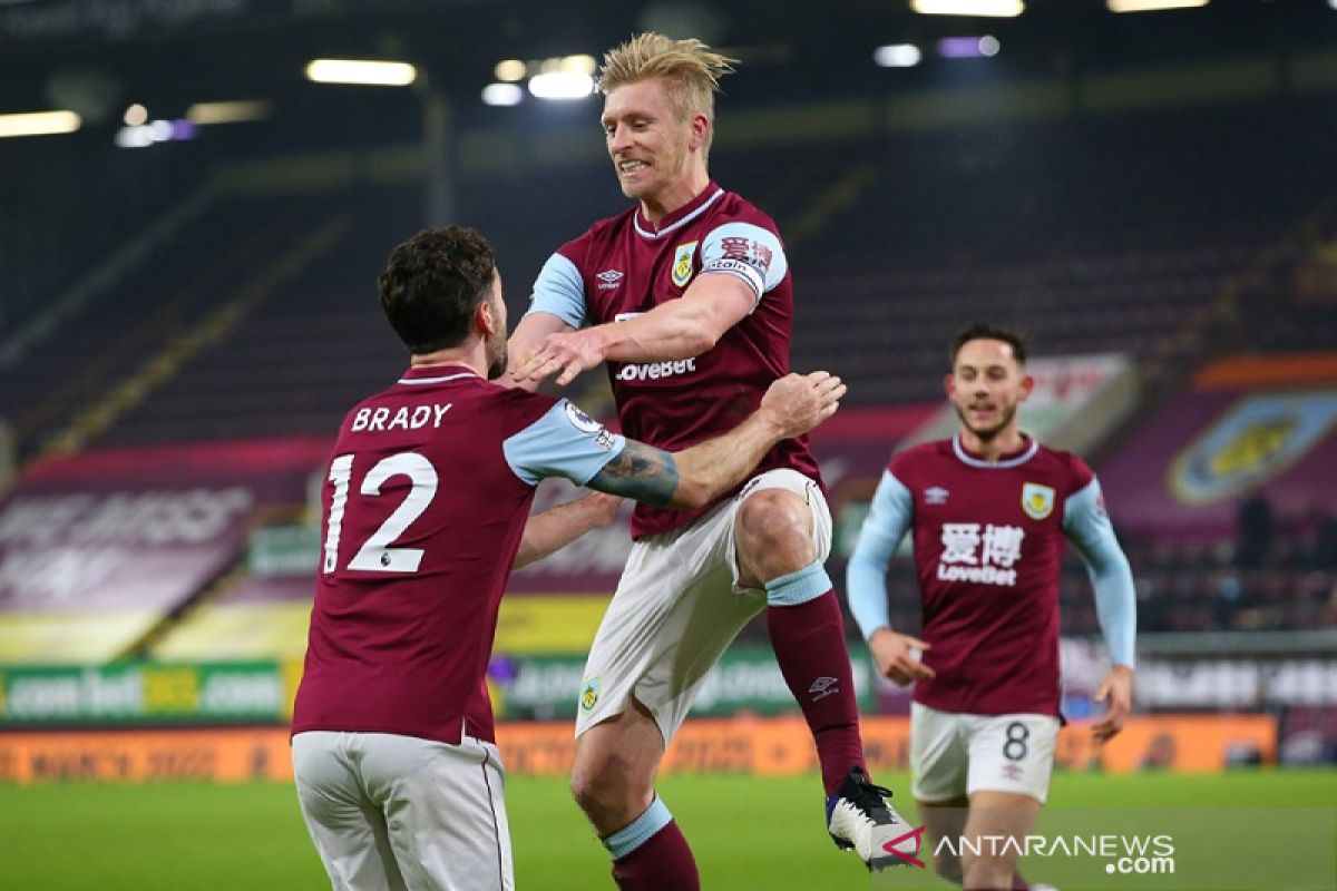 Burnley memastikan Sheffield United tutup 2020 dengan kekalahan