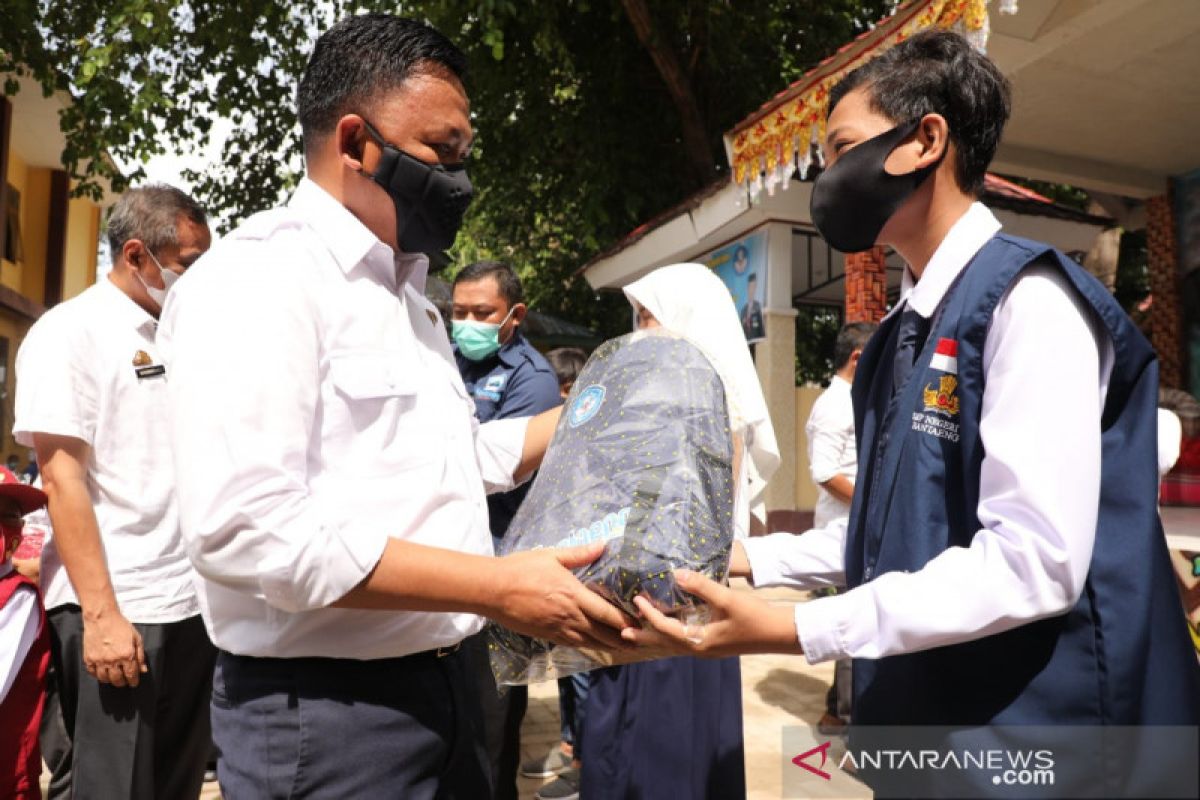 1.021 penjahit di Bantaeng diberdayakan untuk buat perlengkapan sekolah