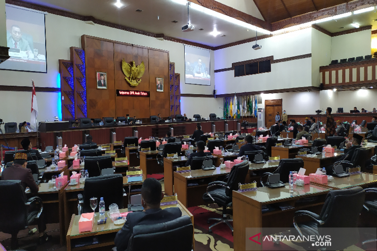 DPR Aceh sahkan delapan qanun