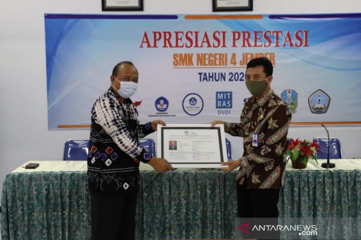 Kacabdin apresiasi prestasi SMK Negeri 4 Jember