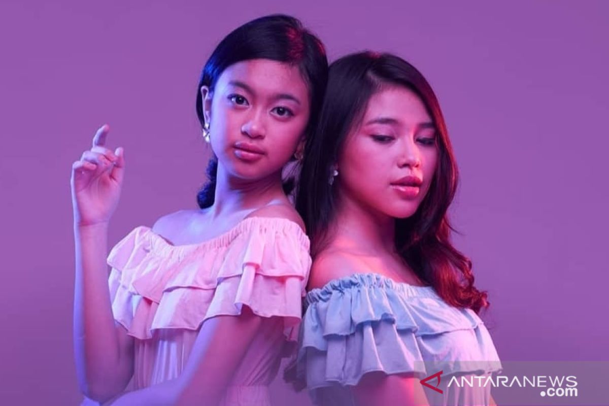 Tantangan Zara Leola dan Anneth di single "Should I"