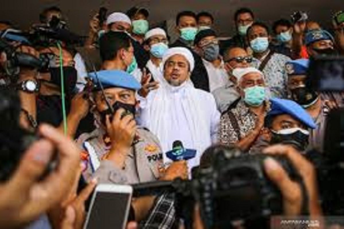 Menko Pulhukam umumkan, FPI dinyatakan sebagai organisasi terlarang