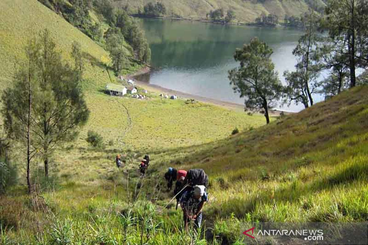 Pendakian Gunung Semeru ditutup total hingga 31 Maret 2021