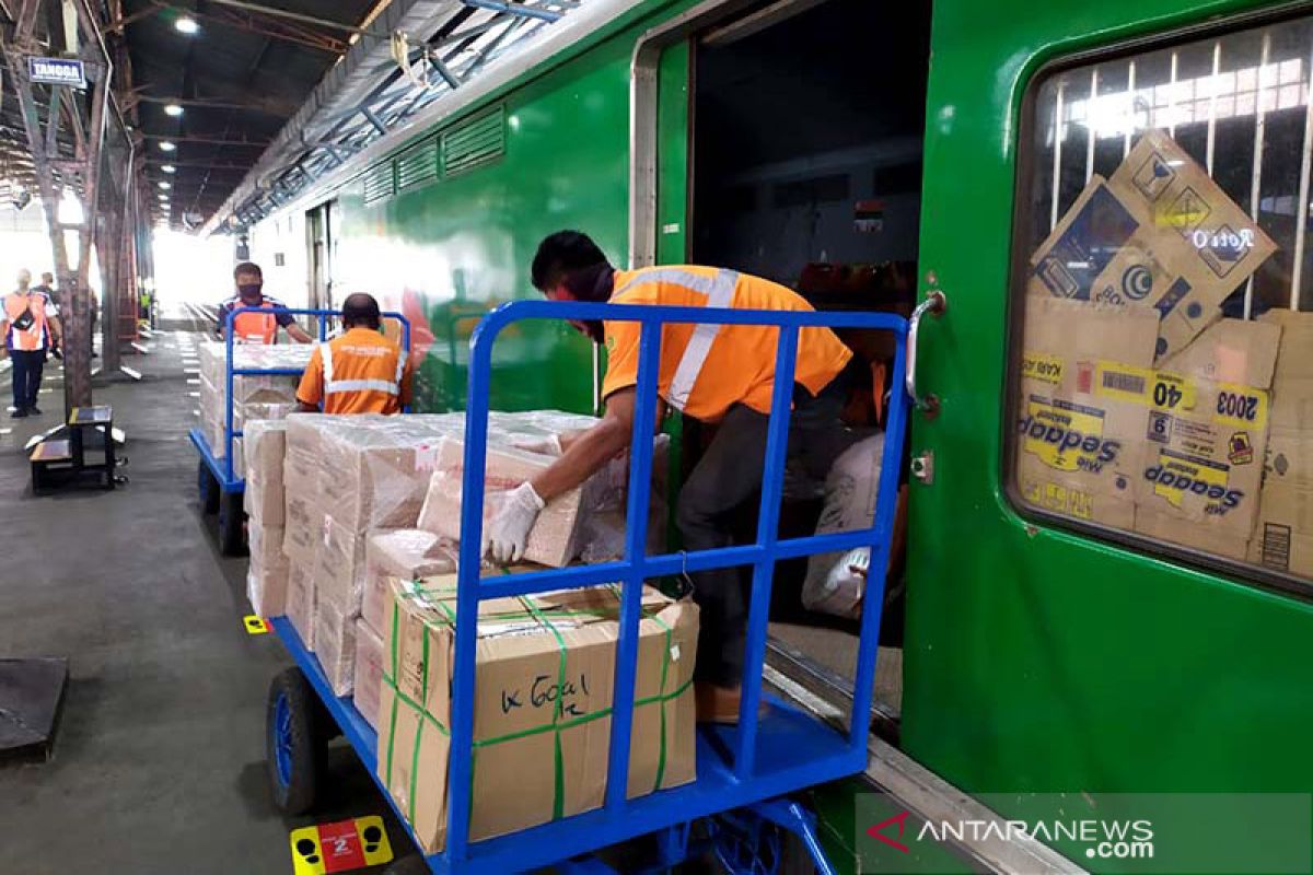 KAI luncurkan layanan kurir dan logistik mulai 1 Januari 2021