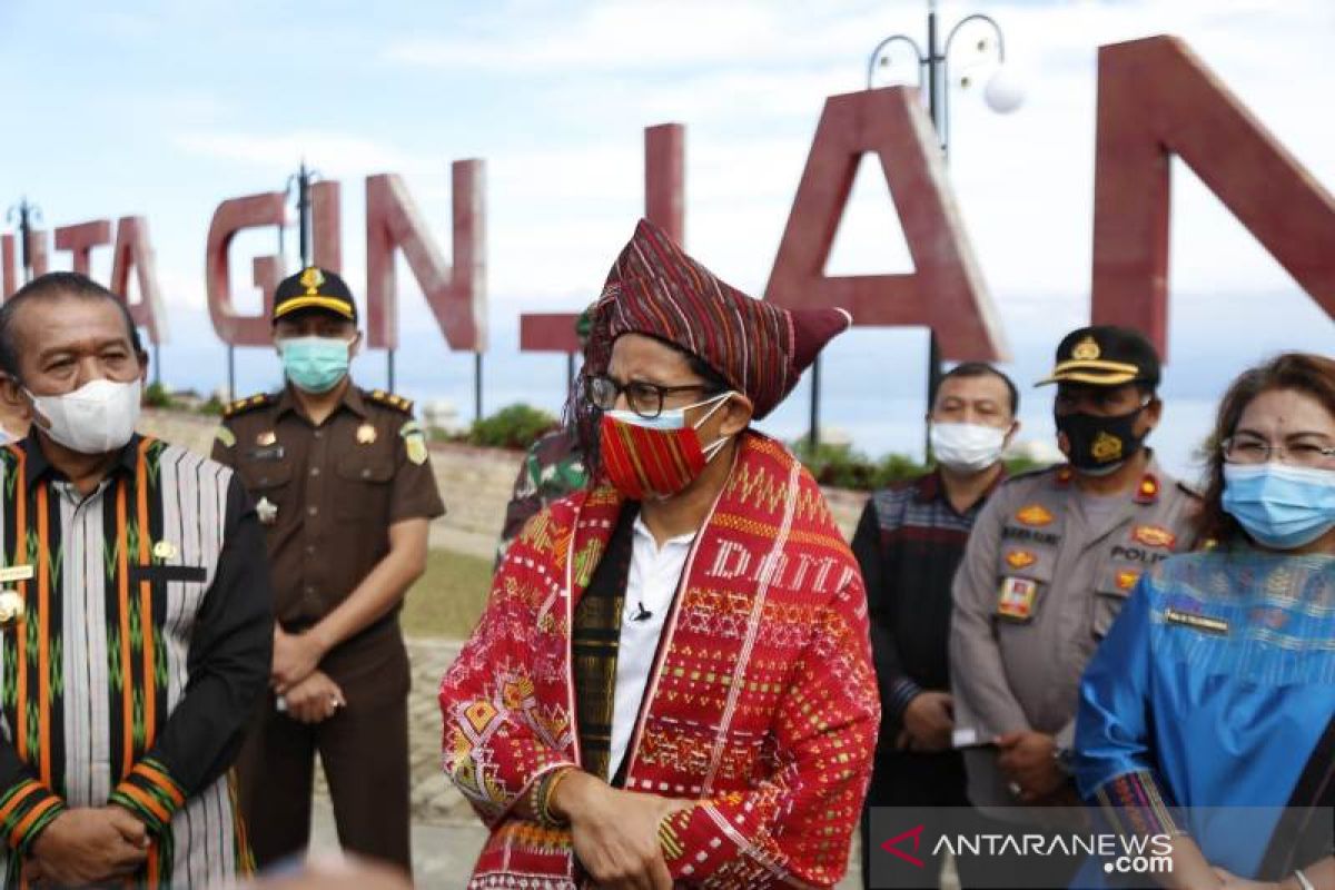 Menparekraf Sandiaga Uno nikmati Kopi Lintong di Tapanuli Utara