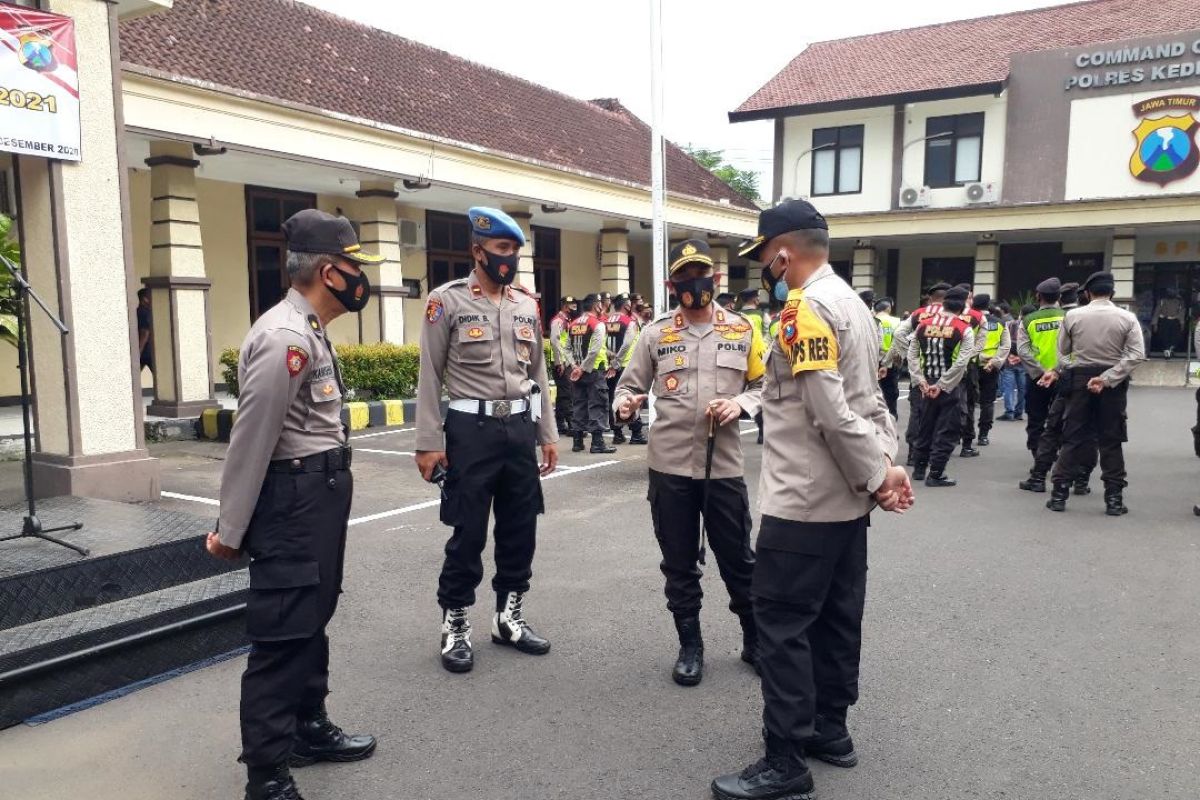 Polresta Kediri beri waktu kafe tutup hingga jam sembilan malam