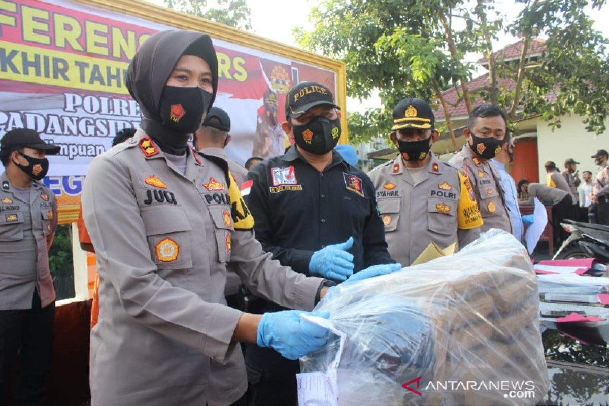 Polres Padangsidimpuan ungkap kasus kejahatan sepanjang tahun 2020